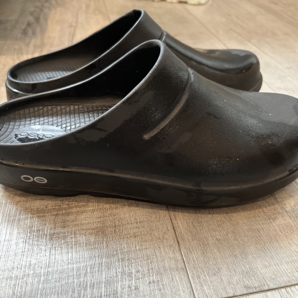 Oofos Oocloog Recovery Clogs Women's Size 10 Black Slip On Work Comfort